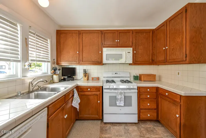 1158 Bella Vista web-33