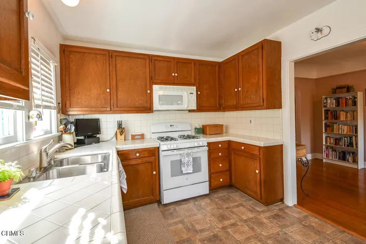 1158 Bella Vista web-32