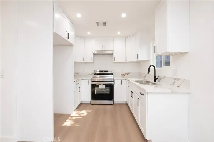 5739 S St Andrews Pl 1/2, Los Angeles, California 90062