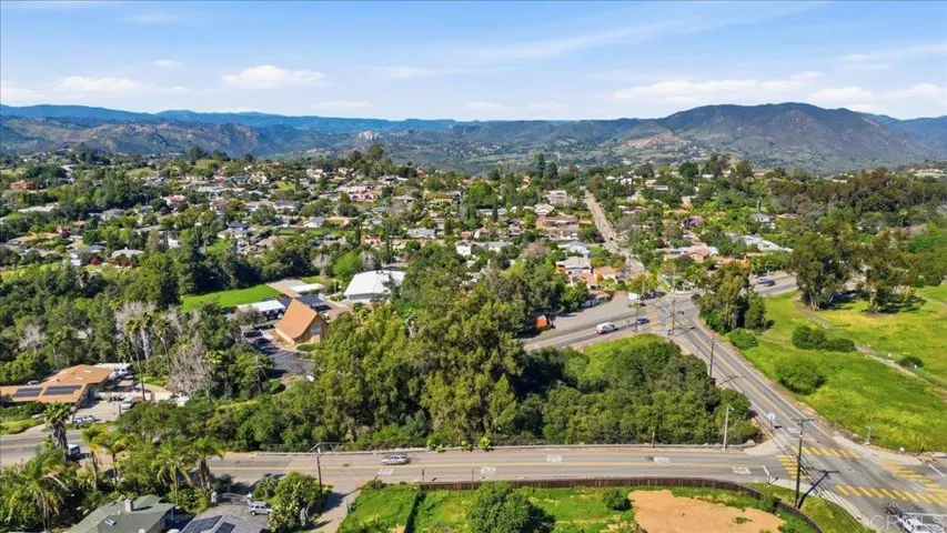 Mission Rd, Fallbrook, California 92028