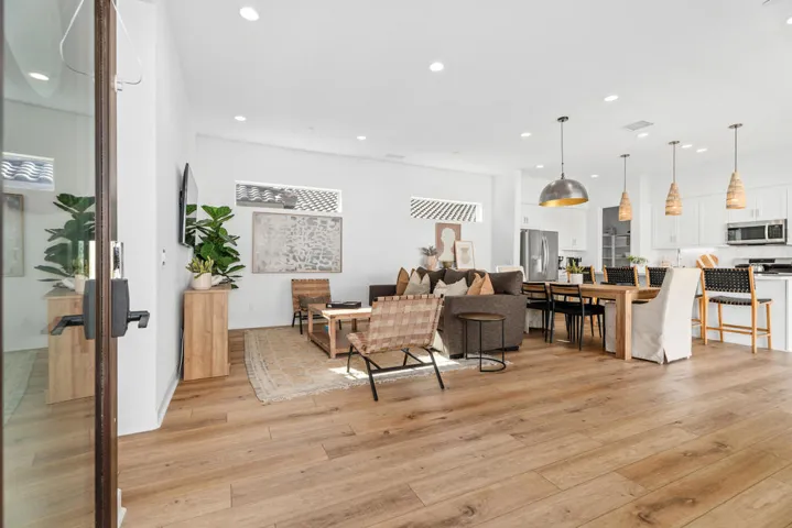 14_11934076_184490_184490-EI-114