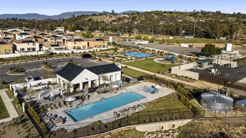 Welcome to the Community of Park Circle