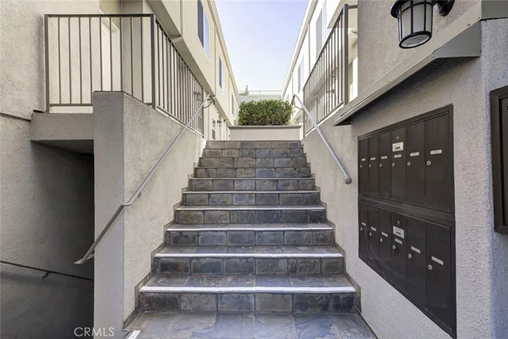 Common and Mailbox Area