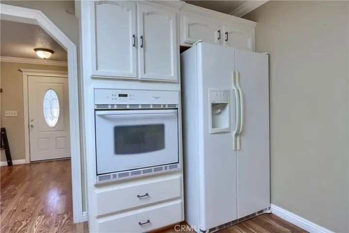2nd Oven w/Refridg.