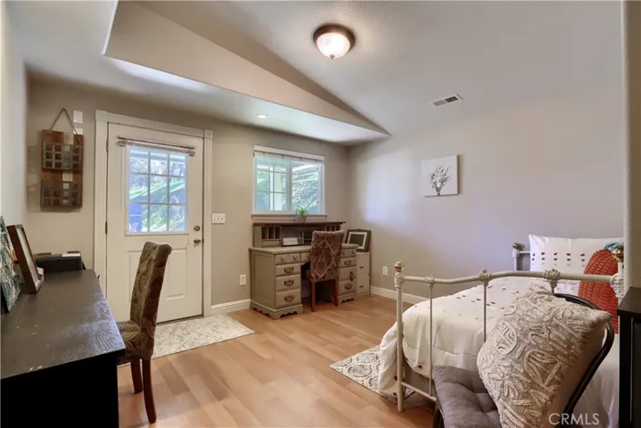 Office w/Separate entrance off primary.