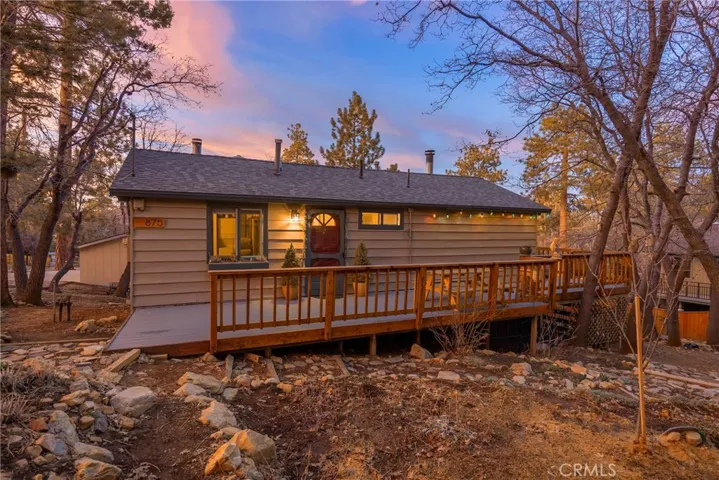 875 Santa Barbara, Sugarloaf, California 92386