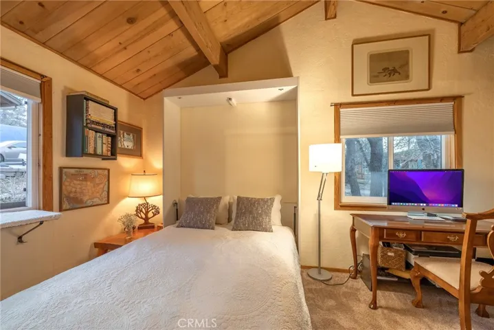 875 Santa Barbara, Sugarloaf, California 92386