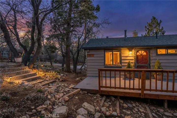875 Santa Barbara, Sugarloaf, California 92386