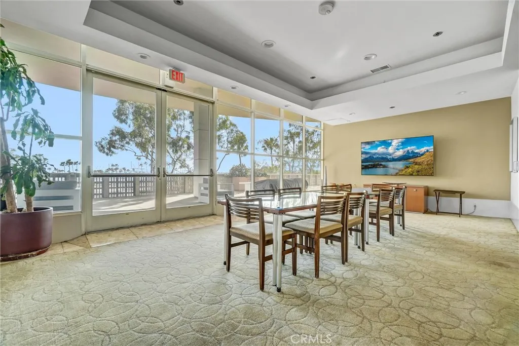 Lobby conference room available, providing a professional space for business meetings.