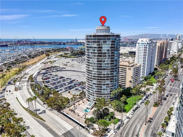 Views of the iconic International Tower and other fine residential buildings along Ocean Boulevard.