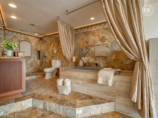 Virtually Staged bathroom