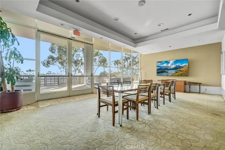 Lobby conference room available, providing a professional space for business meetings.