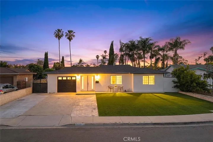 223 West Simmons Avenue, Anaheim, California 92802