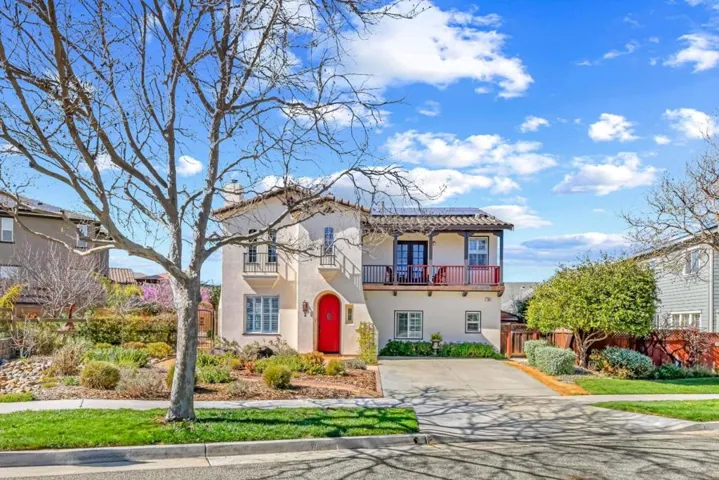 2 Donner Street, San Juan Bautista, California 95045