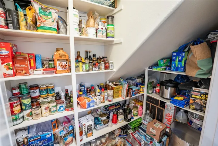 Walk-in Pantry