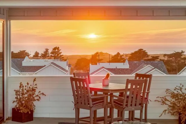2409 Schooner Avenue, Marina, California 93933