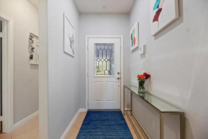 13-Foyer