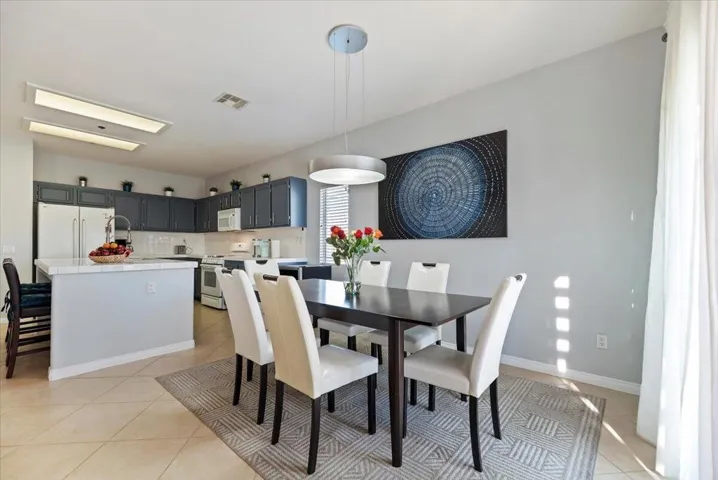 35-Dining Area