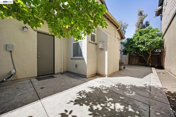 156 W Moraga St, Mountain House, California 95391-1183