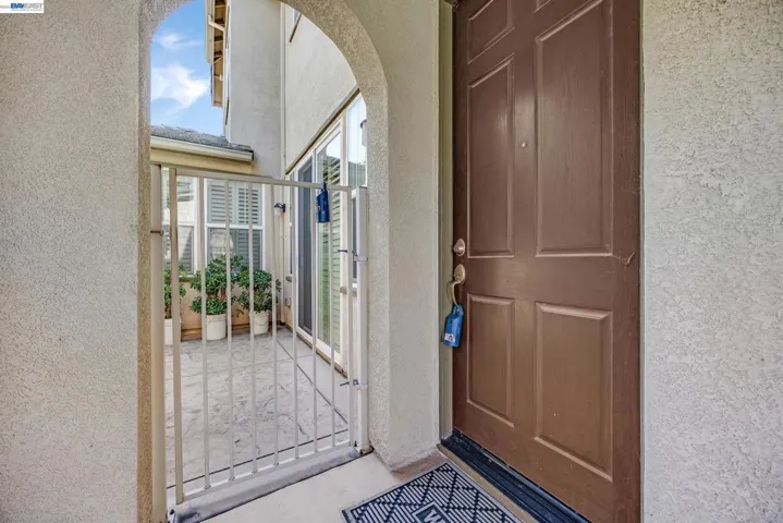 156 W Moraga St, Mountain House, California 95391-1183