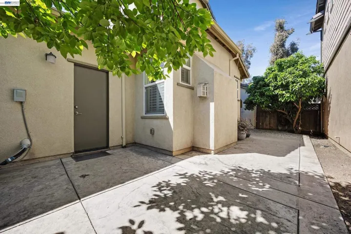 156 W Moraga St, Mountain House, California 95391-1183