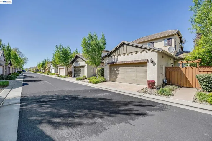 156 W Moraga St, Mountain House, California 95391-1183