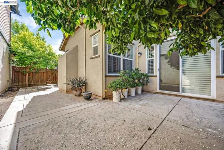 156 W Moraga St, Mountain House, California 95391-1183