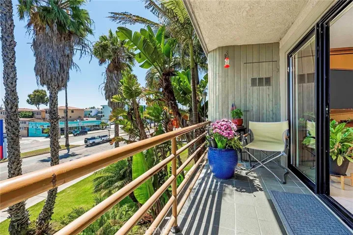 3811 E Livingston Drive 1, Long Beach, California 90803