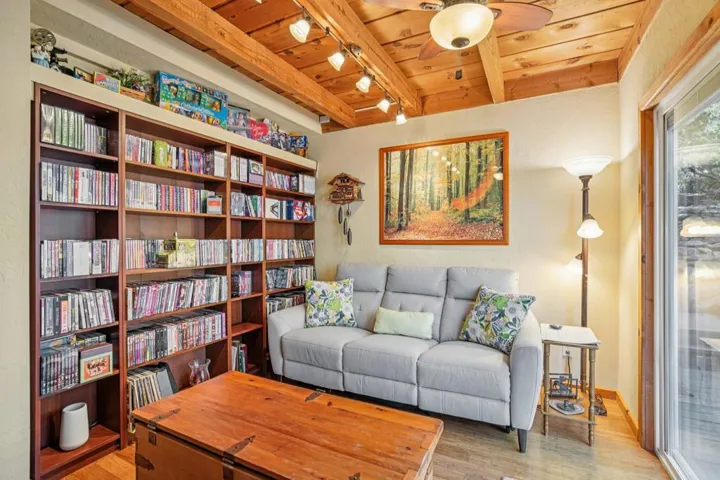 26-web-or-mls-Skyline Way-S1703-022