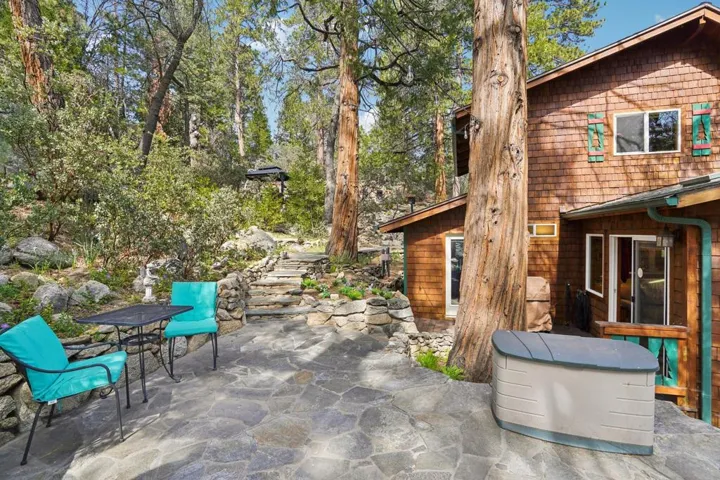 34-web-or-mls-Skyline Way-S1703-037