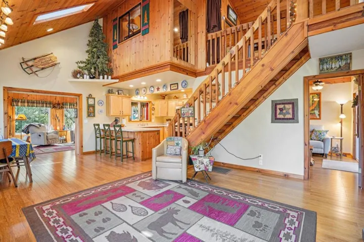 3-web-or-mls-Skyline Way-S1703-011