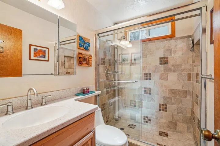 18-web-or-mls-Skyline Way-S1703-023