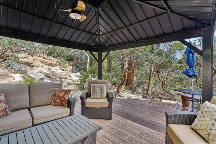 38-web-or-mls-Skyline Way-S1703-034