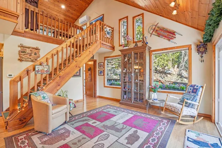 4-web-or-mls-Skyline Way-S1703-008