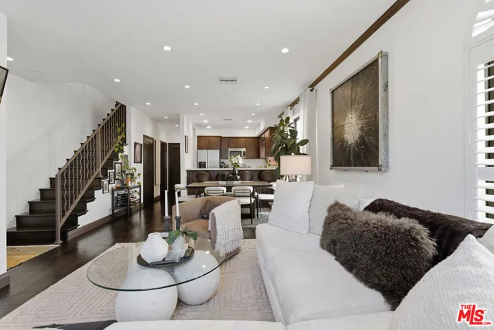 500 N Orlando Avenue 104, West Hollywood, California 90048