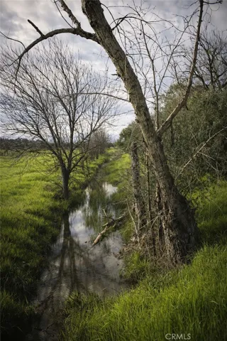 Image enhanced using AI technology. This is a real photograph of the property.