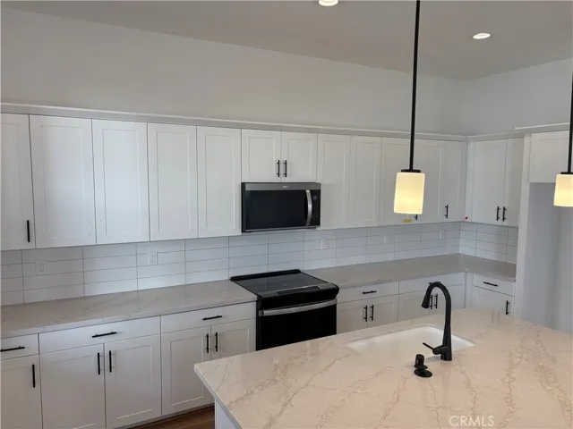 250 Memphis Belle Way, San Luis Obispo, California 93401