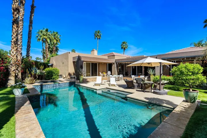 18-web-or-mls-JJFox_OPMG_0326_018