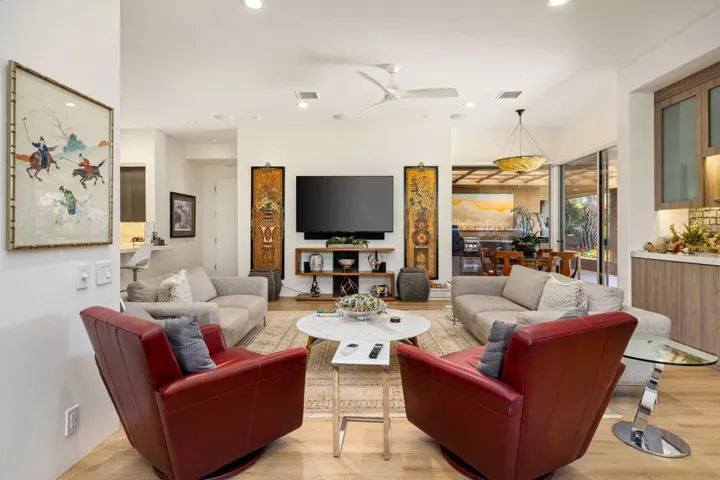 35-web-or-mls-JJFox_OPMG_0326_035