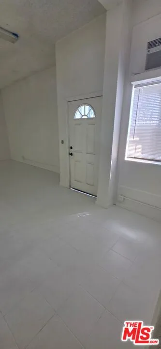 Large Room Large Room