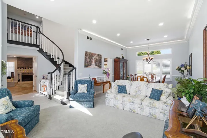 9_living room