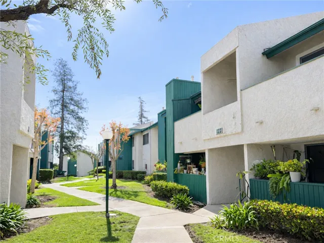 Welcome to 15436 La Mirada Blvd., HH210, La Mirada CA 90638