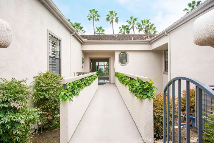 99 Ocean Vista, Newport Beach, California 92660