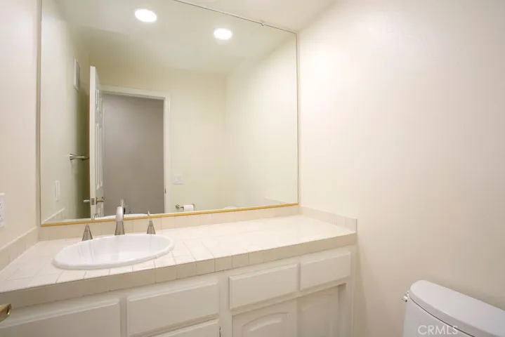 99 Ocean Vista, Newport Beach, California 92660