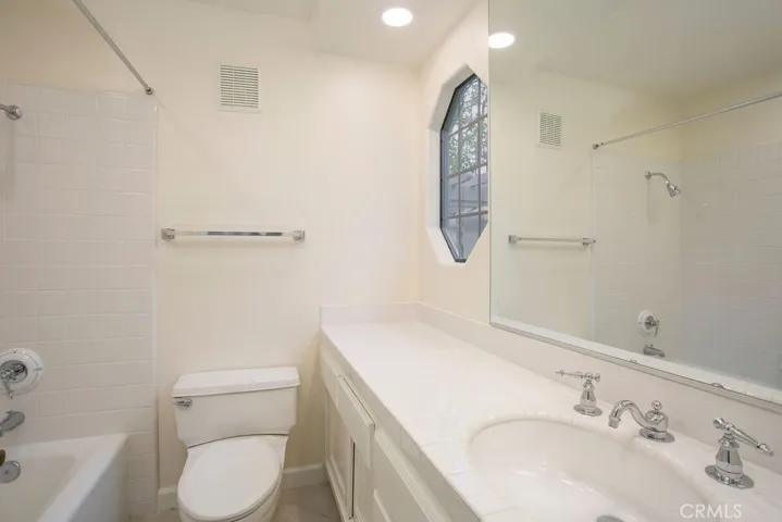 99 Ocean Vista, Newport Beach, California 92660