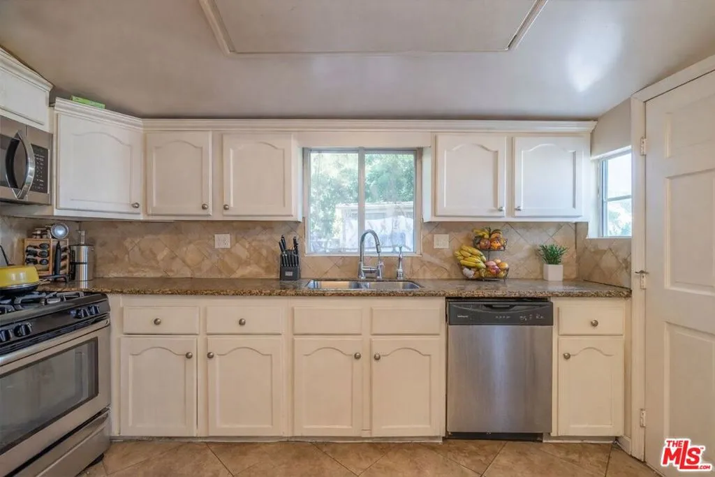 Kitchen: AI Enhanced