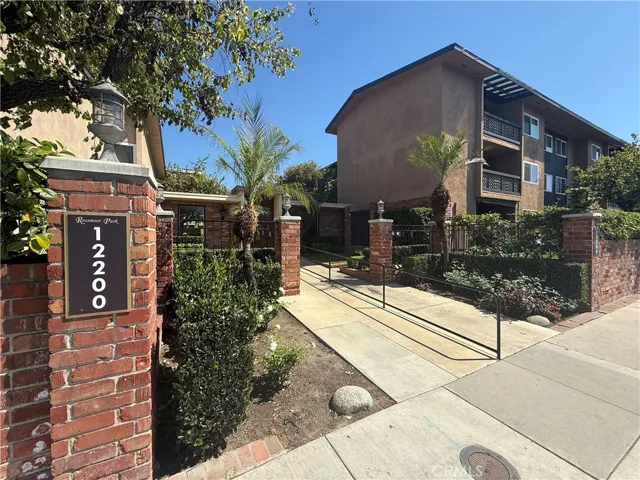 Welcome to 12200 Montecito Rd, Seal Beach - 15 mins from the Beach!
