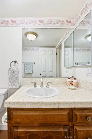 Downstair half bathroom