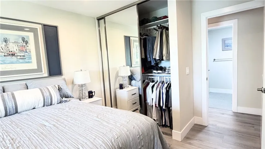 Guest Bedroom Mirrored Closet