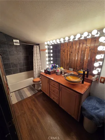 Second bathroom.